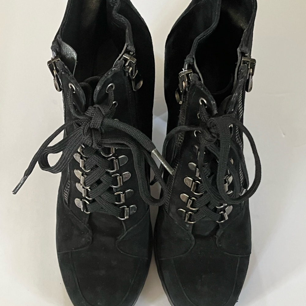 Women’s Black Lace-Up Suede Ankle Boots with Side Zippers